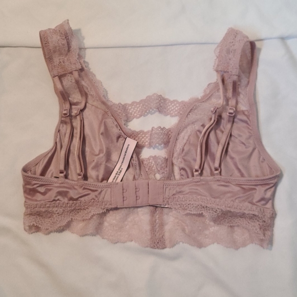 BUY 1 GET 1 FREE VICTORIA SECRET BRALETTE - Picture 6 of 12